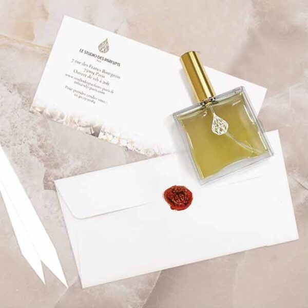 offer a gift voucher to create your own customized perfume